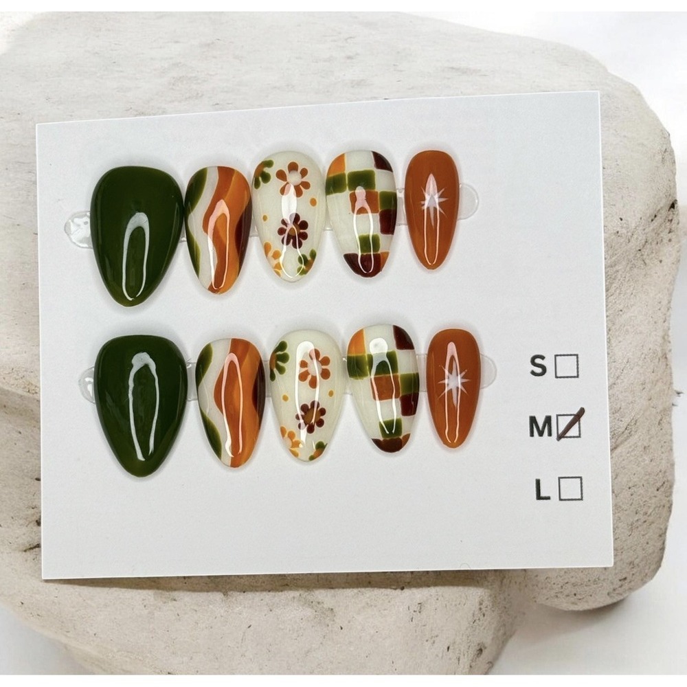 Handmade Custom Fall 70s | Pattern Almond Fake Press on Nails with Tabs. New